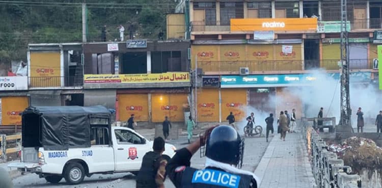 PM Shehbaz calls for peaceful resolution in Azad Kashmir