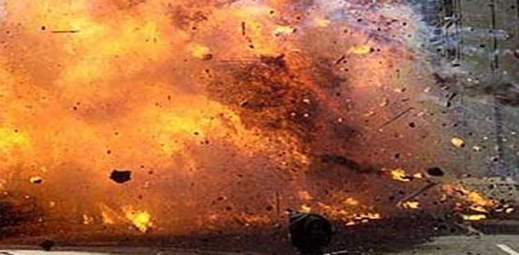 Cop among two injured in DI Khan blast