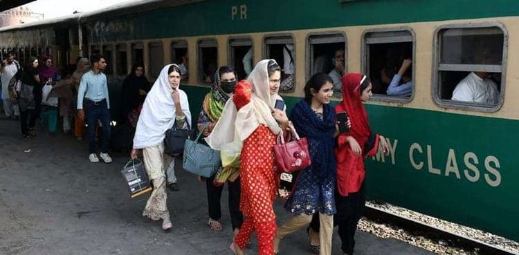 Pakistan Railways announces reduction in train fares on Eid