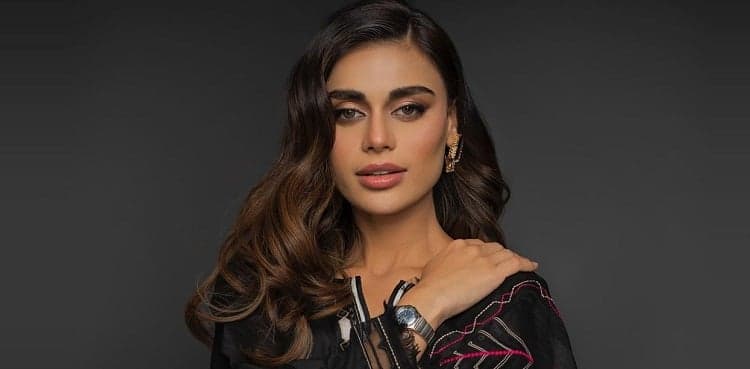 'I had a very ordinary face...': Sadaf Kanwal admits undergoing beauty procedures