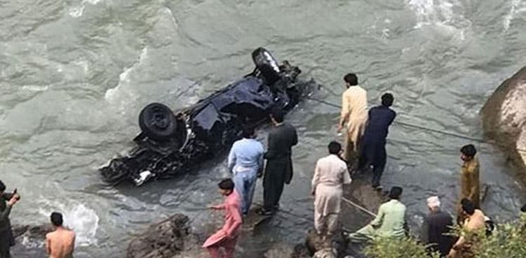 Three dead as jeep plunges into ravine in Neelum valley