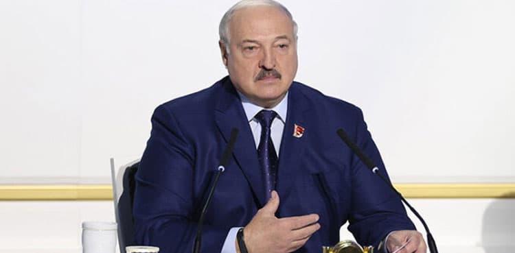 Belarus election: Lukashenko set to extend 30-year rule with election victory