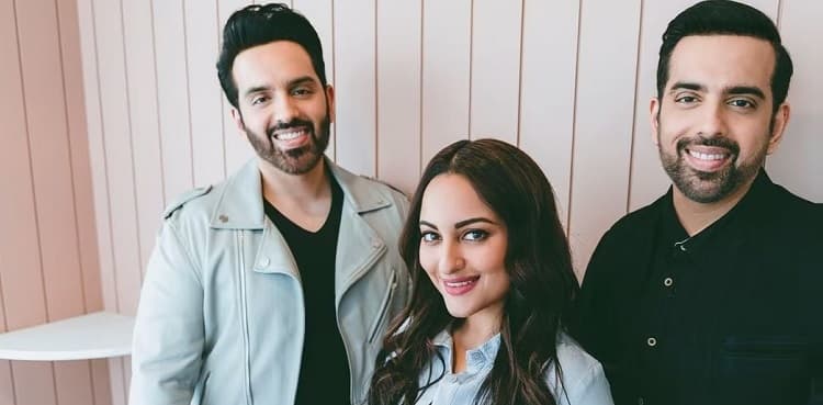 Sonakshi Sinha's brother omits her from family photo amid feud