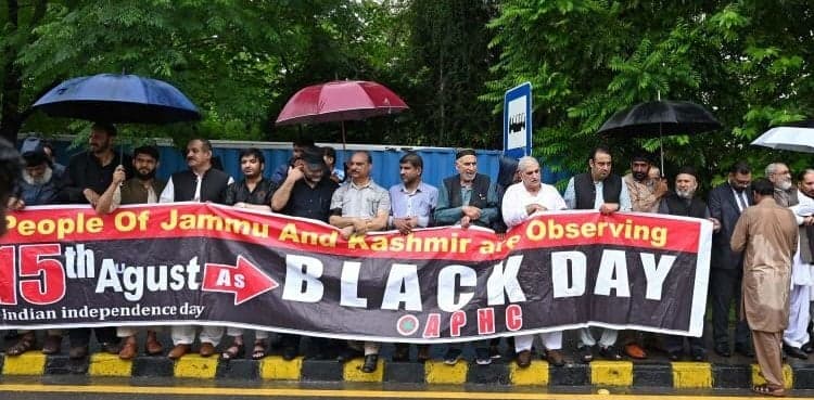 Kashmiris observe India's Independence Day as Black Day