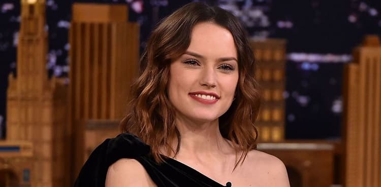 'Star Wars' star Daisy Ridley diagnosed with Graves' disease