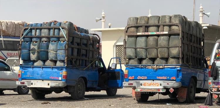 Oil smuggling threatens refineries in Pakistan