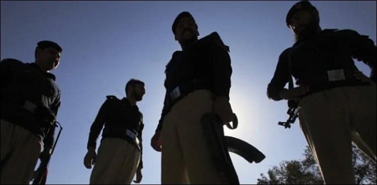 TV anchor’s home robbed in Karachi