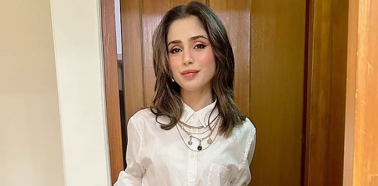 Aima Baig reveals her 'only REAL friend' in industry