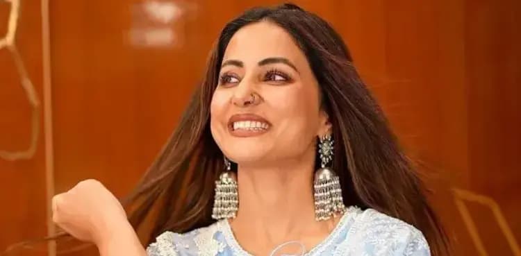 Hina Khan opens up on ‘crippling’ pain in breast cancer battle