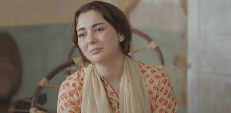 Hania Aamir gets a hilarious question from 'KMKT' fans in London - Watch