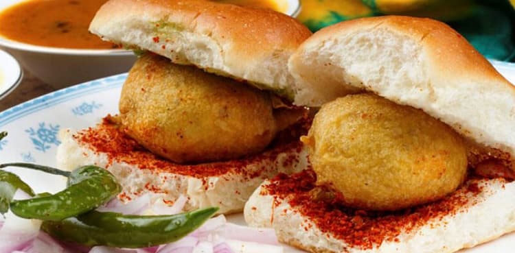 Man lost his job, now earns over 18 crores a year from a food stall