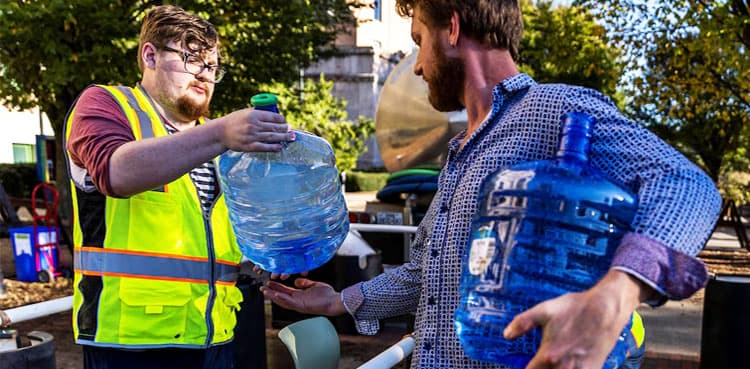 Thousands in North Carolina still without water