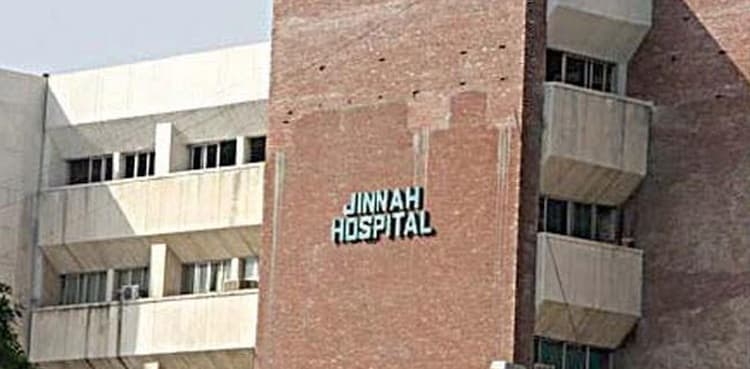 Woman killed by stray bullet at Jinnah Hospital Karachi