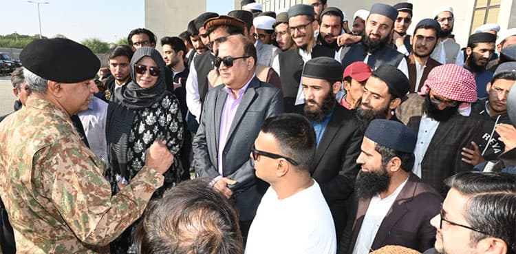 Strengthening Bonds: Students and Faculty Connect with Corps Commander Lt Gen Babar Iftikhar