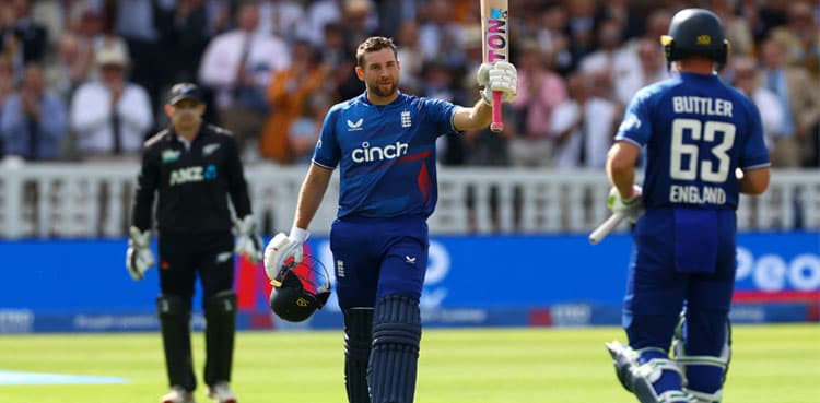 Star England cricketer signs up for PSL 10 draft