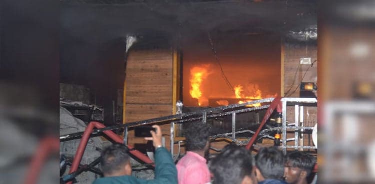 Fire at Turkey ski resort hotel kills 10, injures 32