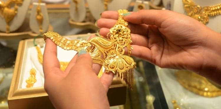 Gold rates go up in Pakistan