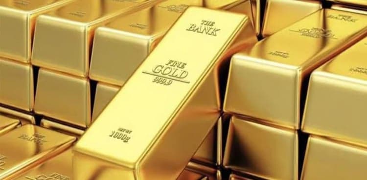 Gold rates continue to go up in Pakistan