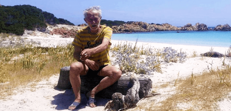 Man who lived alone for 32 years, dies after returning to civilization