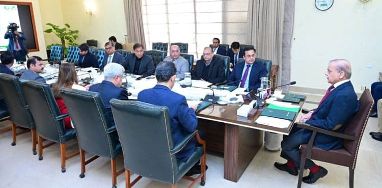 PM Shehbaz orders construction of modern hotels to boost tourism