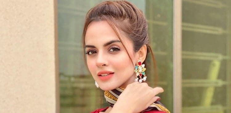 Komal Meer blocked by her celebrity crush on Instagram?