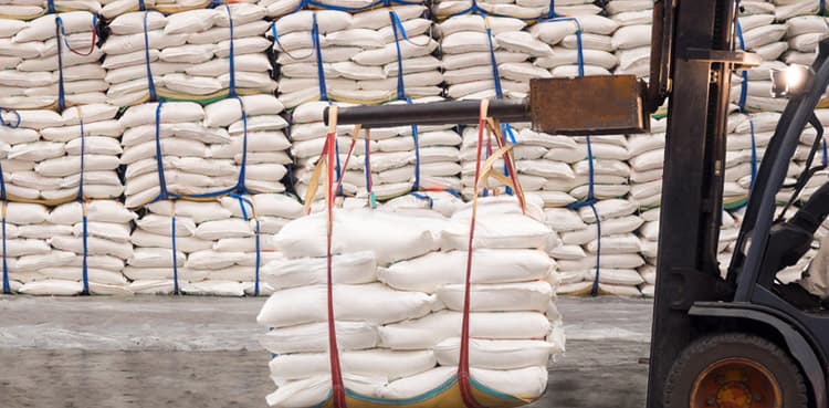 Govt decides to import raw sugar to stabilize prices
