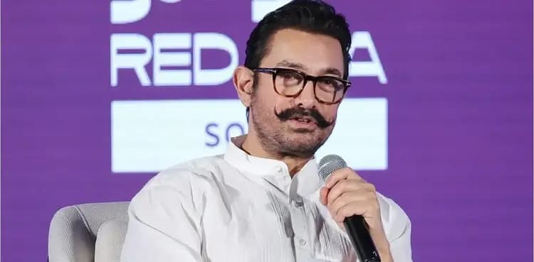 "Aamir Khan has been begging people for money"
