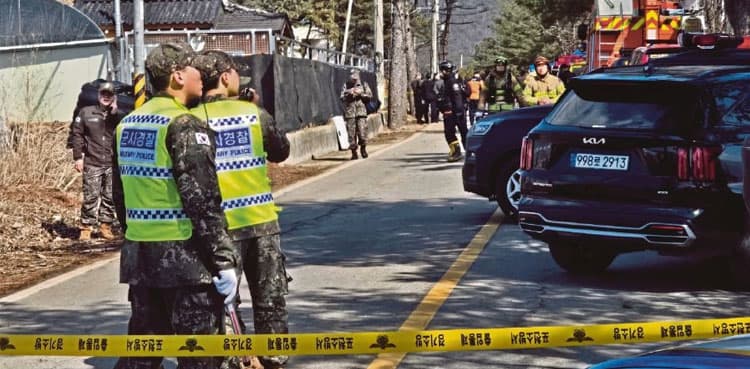 South Korea air force jet accidentally drops bombs on homes, injuring eight