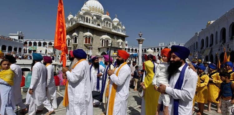 Sikh pilgrims start arriving Pakistan to attend Baisakhi Mela