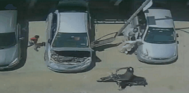 Two robbers arrested for murder of man in front of child in DHA Karachi