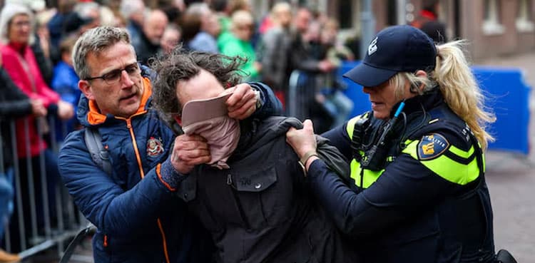 Dutch police arrest pro-Palestine protesters
