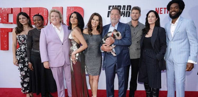 Arnold Schwarzenegger and Carrie-Anne Moss make magic in 'Fubar' season 2