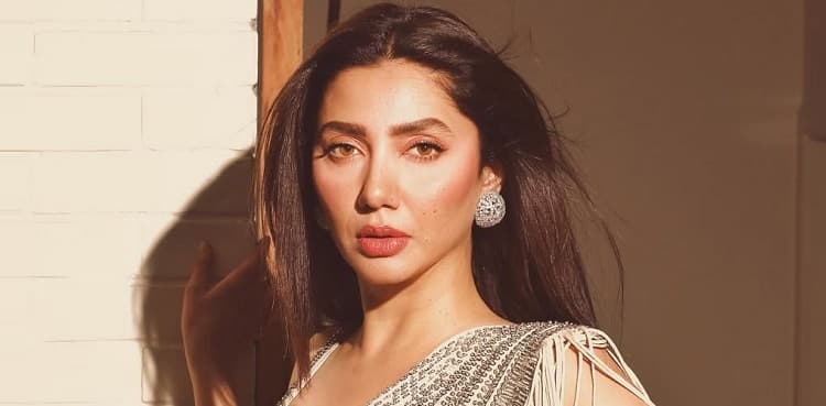 Mahira Khan shuts down age-shaming trolls like a queen!