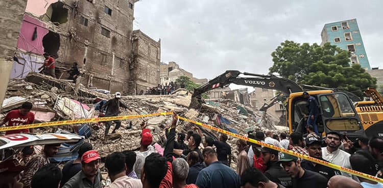 SBCA officers booked over Karachi building collapse