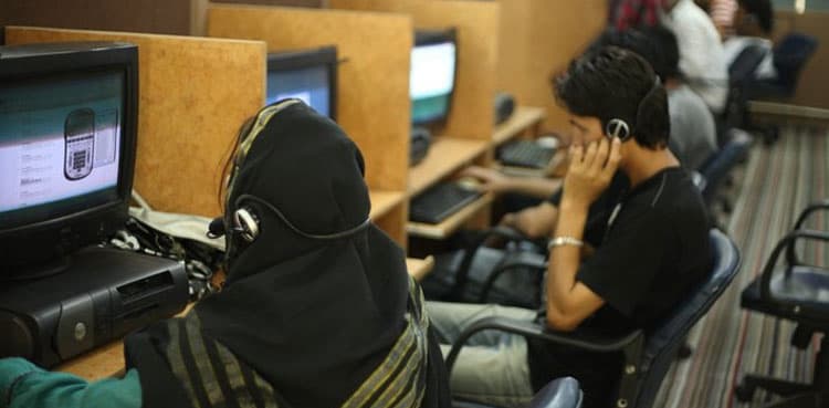 Govt decides to make license mandatory for call centres