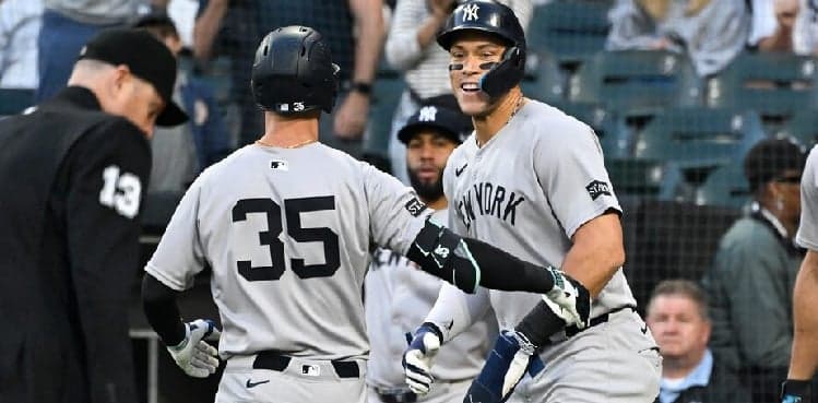 Yankees again ride the long ball to victory