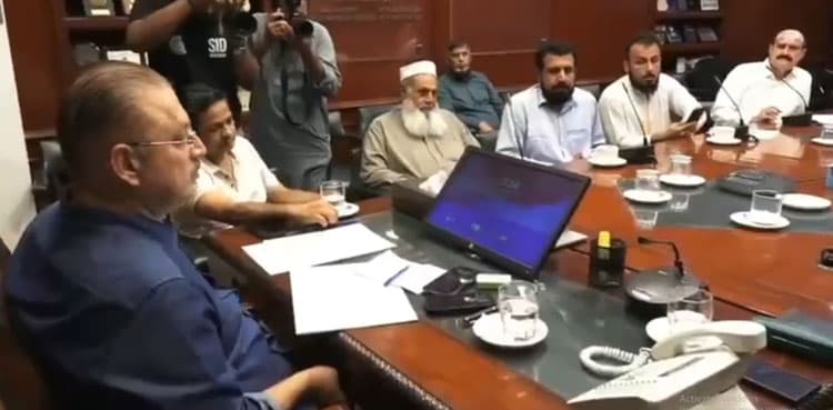 Transporters end Karachi protest as Sindh govt promises compensation for torched dumpers