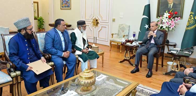 Pakistan, Bangladesh discuss direct flights, economic collaboration