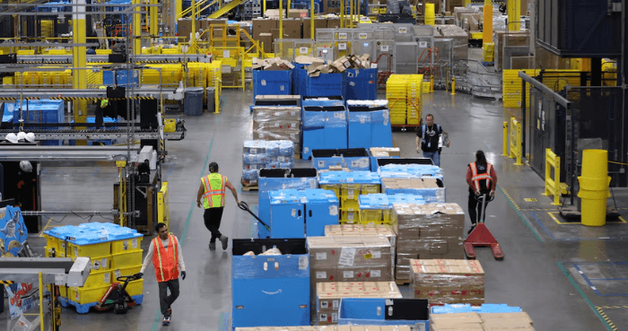 Global firms slash jobs amid weak sentiment, AI push