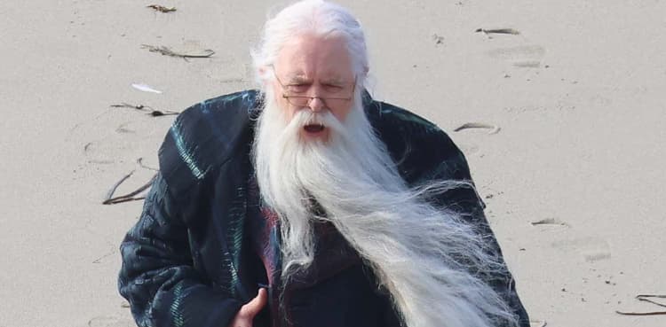 Harry Potter reveals John Lithgow as Dumbledore in next series