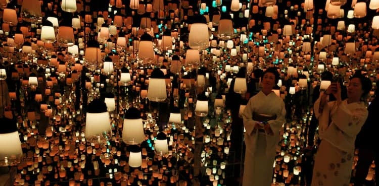 “Biovortex” by teamLab transforms art experience in Kyoto