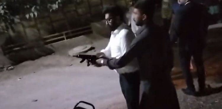 Armed intruders kill four members of a family in Larkana