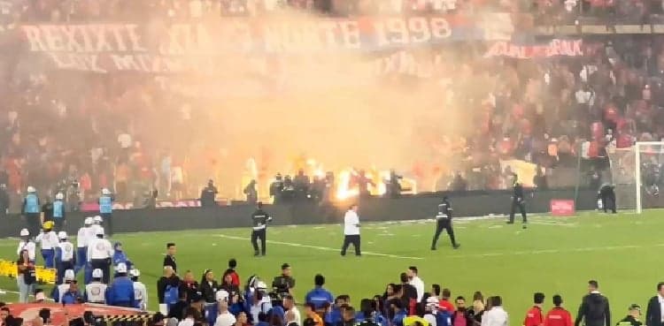 Police say 59 injured after fans riot at Colombian cup final