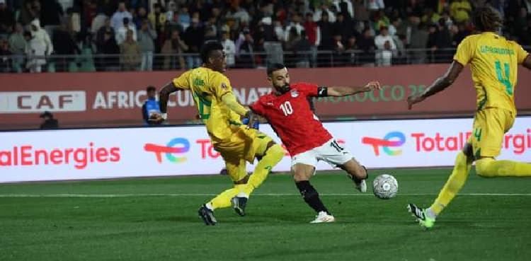 Salah snatches added-time winner for Egypt after Zimbabwe scare
