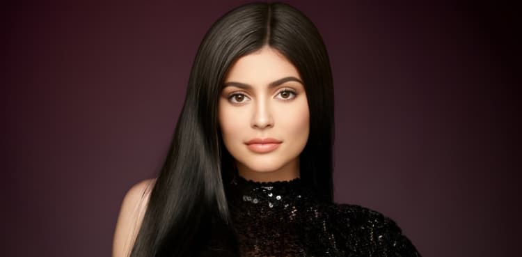 Kylie Jenner’s makeup tutorial draws attention for changed look