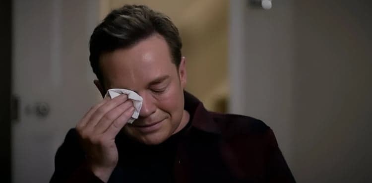 Stephen Mulhern breaks down in tears talking about late father