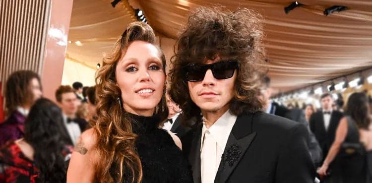 Miley Cyrus says yes: The singer gets engaged to longtime boyfriend Maxx Morando