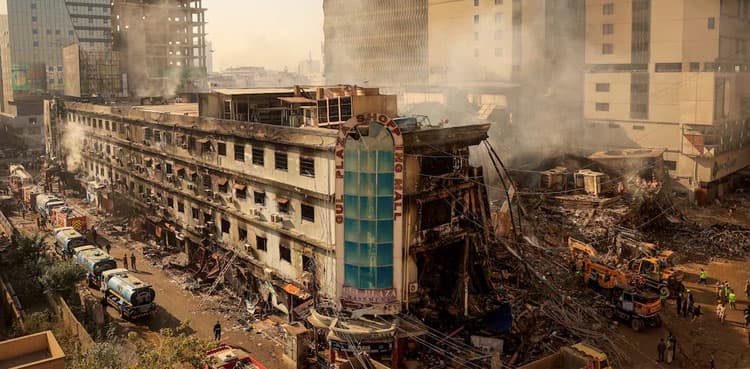 Sindh CM chairs meeting to review Gul Plaza fire inquiry report