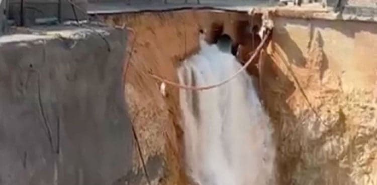 Riyadh street collapse caused by construction excavation, infrastructure center says