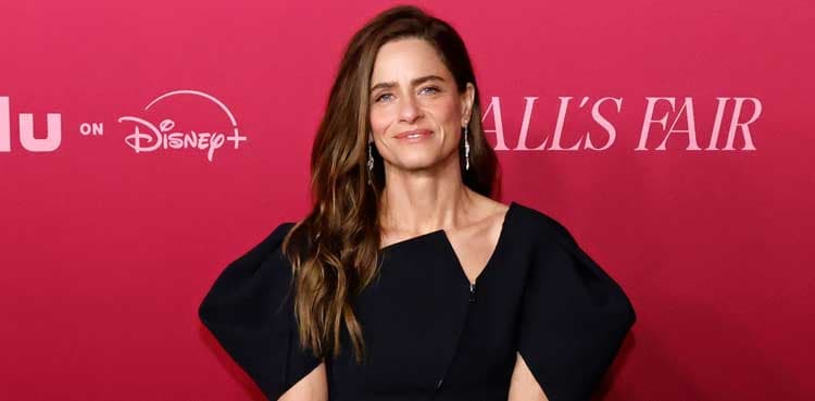 Amanda Peet reveals emotional struggle with her cancer diagnosis